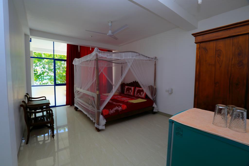 Paradise Beach Resort & Diving School Мириса Екстериор снимка